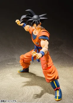 BANDAI S.H.Figuarts Dragon Ball Son Goku A Saiyan Raised On Earth Action Figure