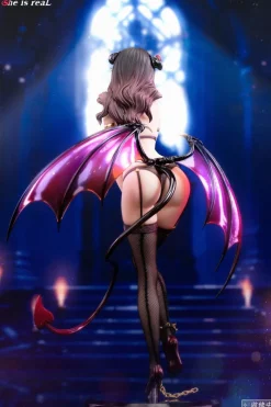 BearPanda Figure*She is real Nafu 1/6 Figure JAPAN OFFICIAL