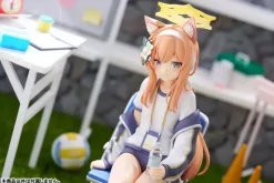 Plum Figure*Blue Archive Mari Memorial Lobby Ver. 1/7 Figure JAPAN OFFICIAL