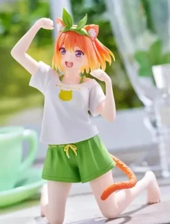 TAITO Desktop Cute The Quintessential Quintuplets Yotsuba Nakano Cat Room Wear Figure