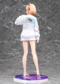Phat Company Lycoris Recoil Chisato Nishikigi Oversized Sweatshirt Ver. 1/7 Figure JAPAN