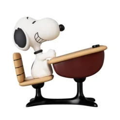 Medicom Toy Ultra Detail Figure No.844 UDF PEANUTS SERIES 18 Snoopy with desk