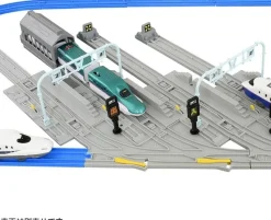 TAKARA TOMY Plarail Vehicle Base Rail Yard & Rail Set JAPAN OFFICIAL