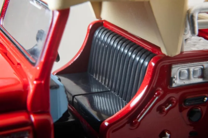 Tomytec Tomica Limited Vintage LV-31c Nissan Patrol Pump Fire Truck with Figure JAPAN